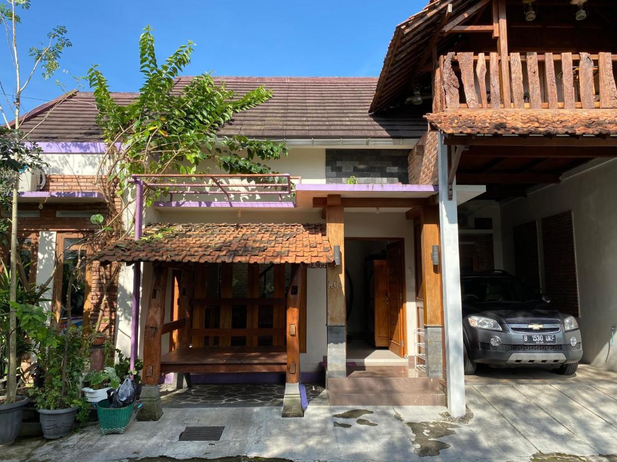 Rengganis Homestay Yogyakarta Exterior foto