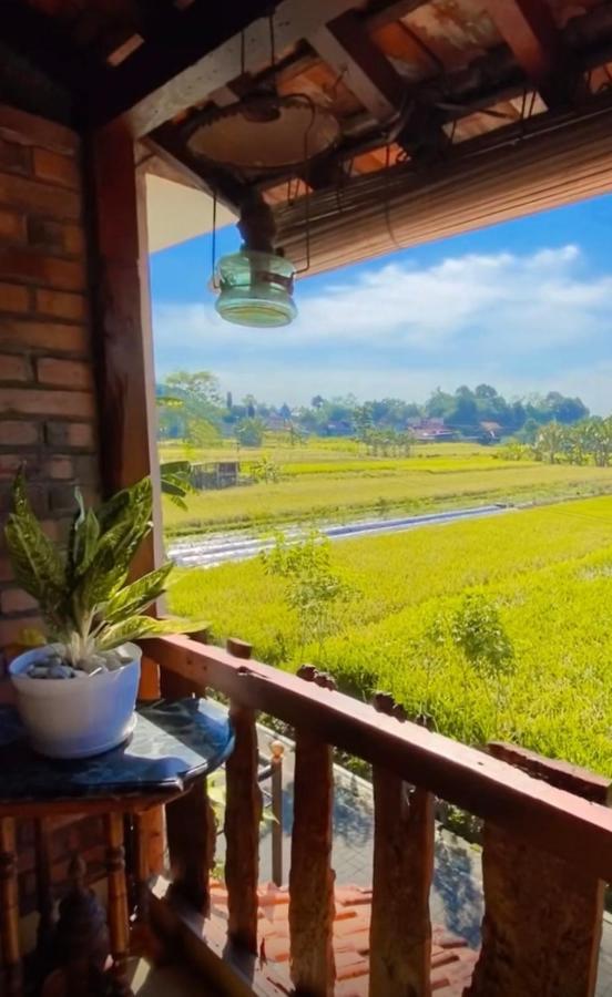 Rengganis Homestay Yogyakarta Exterior foto